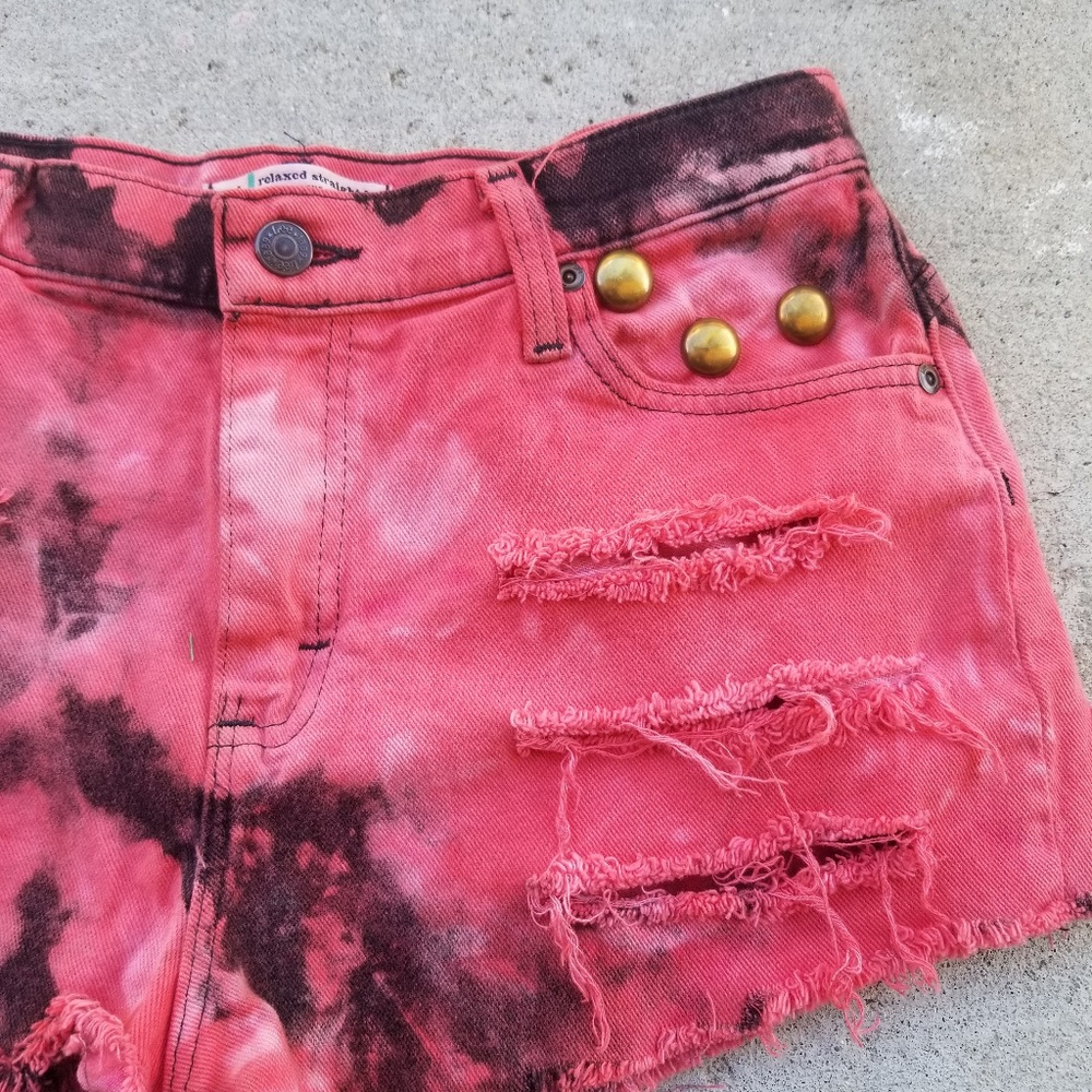 Lee Red Cut off Distressed Tie Dye Denim Shorts - Picture 3 of 7